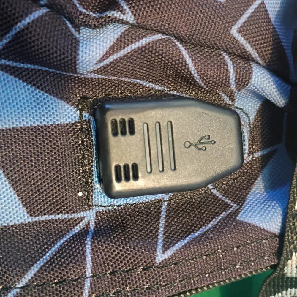 Fortnite Backpack Limited Edition 1975 AOLIDA Rare